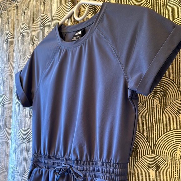 North Face Hiking Dress - Picture 2 of 5